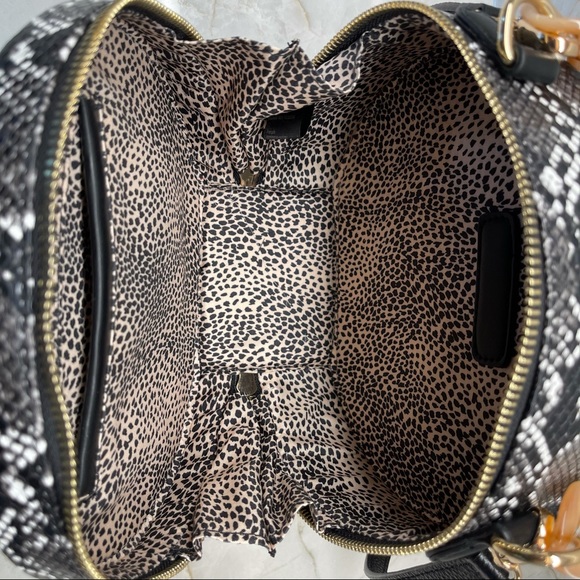 Vegan Snake Print Circle Crossbody Bag NWT - Picture 3 of 4